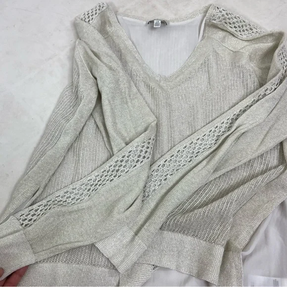 Lucky Brand ecru metallic linen bled crochet sweater shirt ruffle top.Size Large - Picture 10 of 13